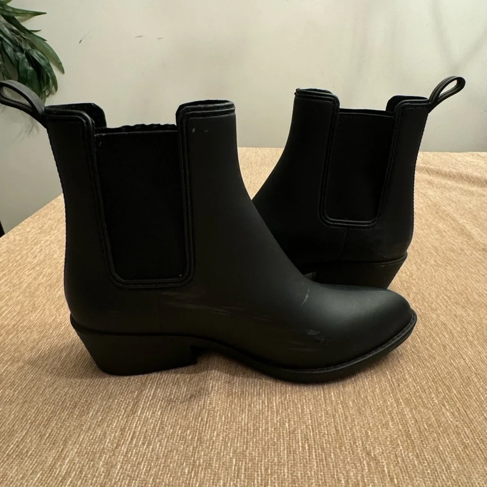 Like new! Jeffrey Campbell Havana Last Rain Boot, sz 7